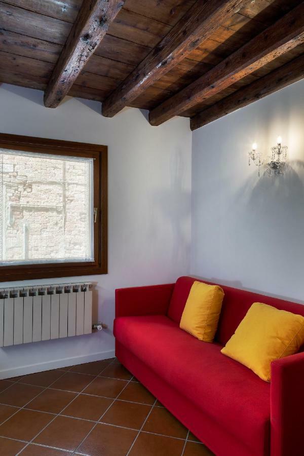 Antico Caminetto Biennale Apartment *